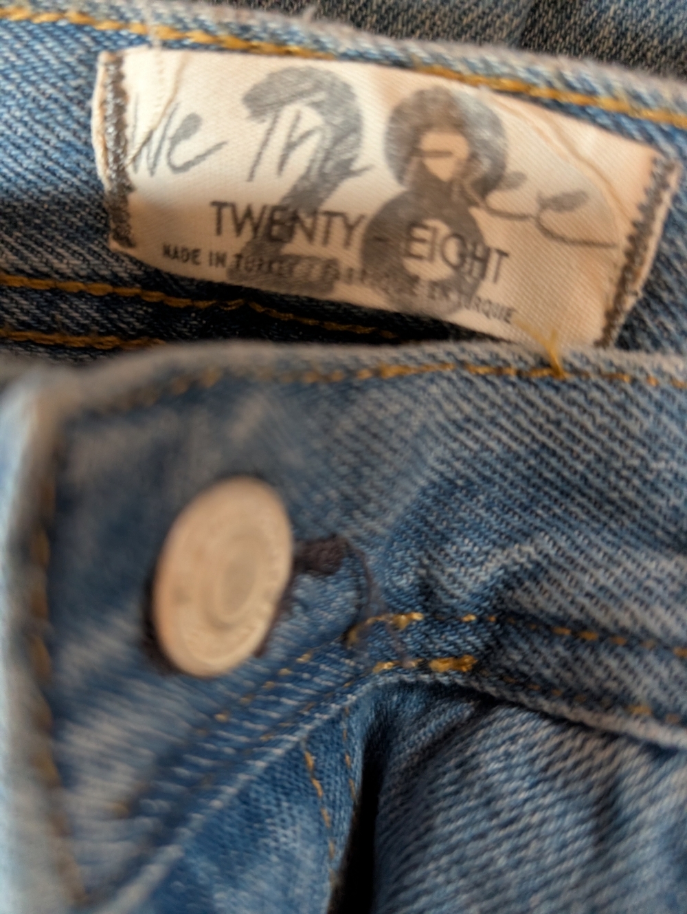 We The Free By Free People Maggie Midrise Cropped Frayed Jeans, NWOT, 28 - Picture 4 of 4